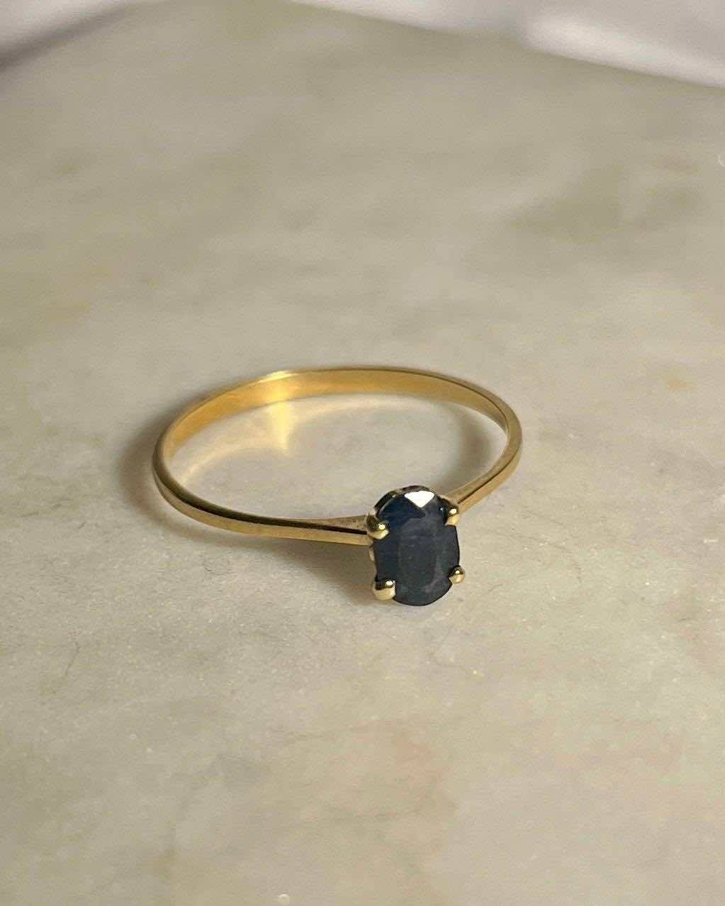 Bague solitaire saphir vintage "Moana"