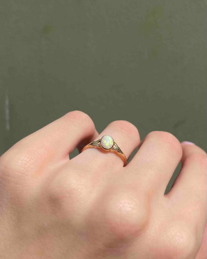 Bague Vintage Solitaire Opale &quot;Alanah&quot;