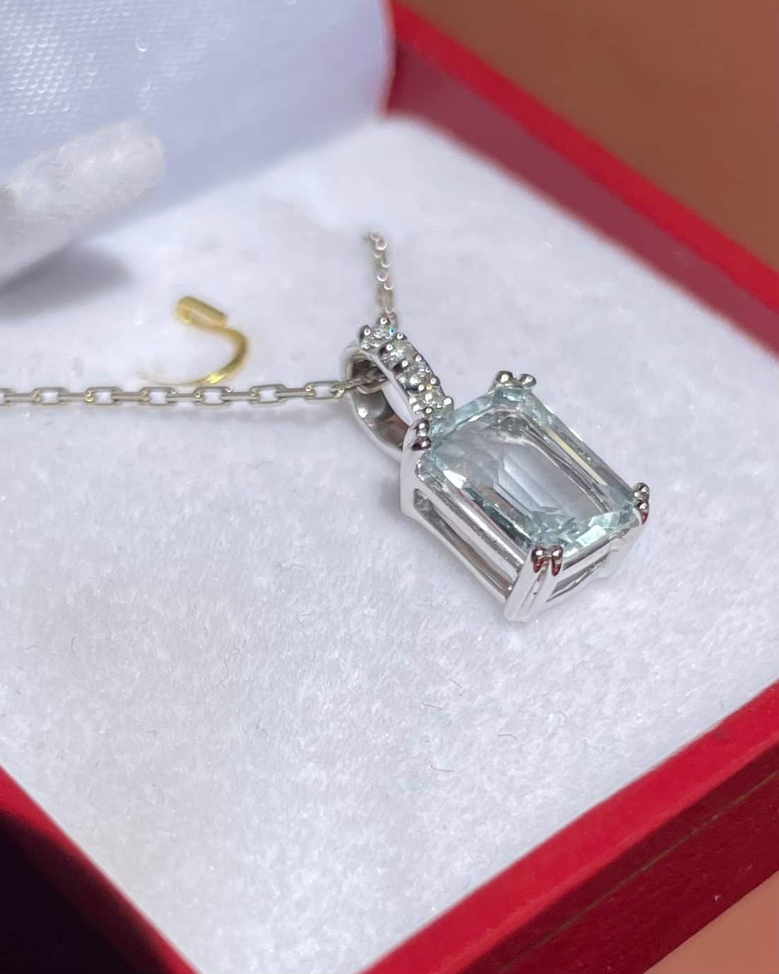 Pendentif Aigue - Marine 1.15 carat et Diamants "Maily" - Elliade Paris