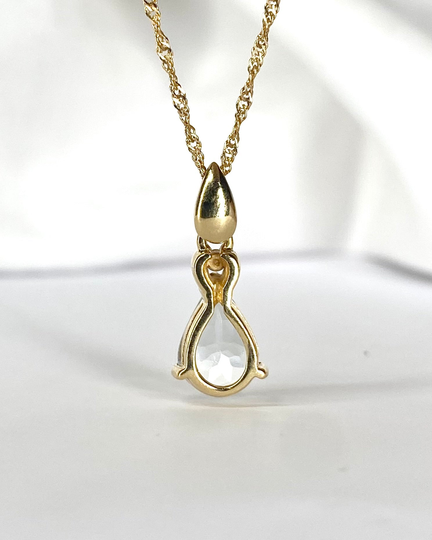 Pendentif Aigue - Marine Poire 1.50 carat &amp; Diamant "Marina" - Elliade Paris