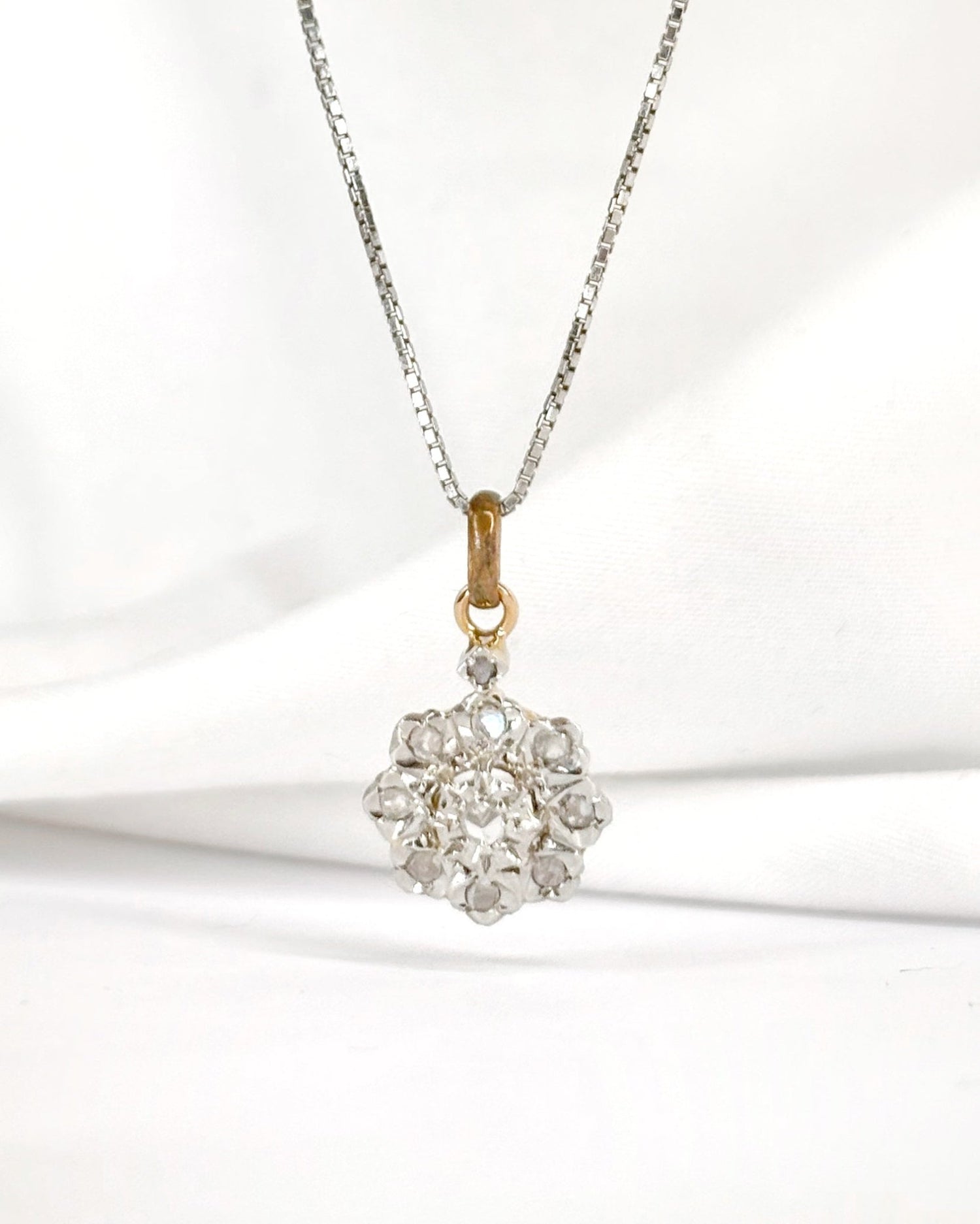 Pendentif Art - Déco Diamants "Divine" - Elliade Paris