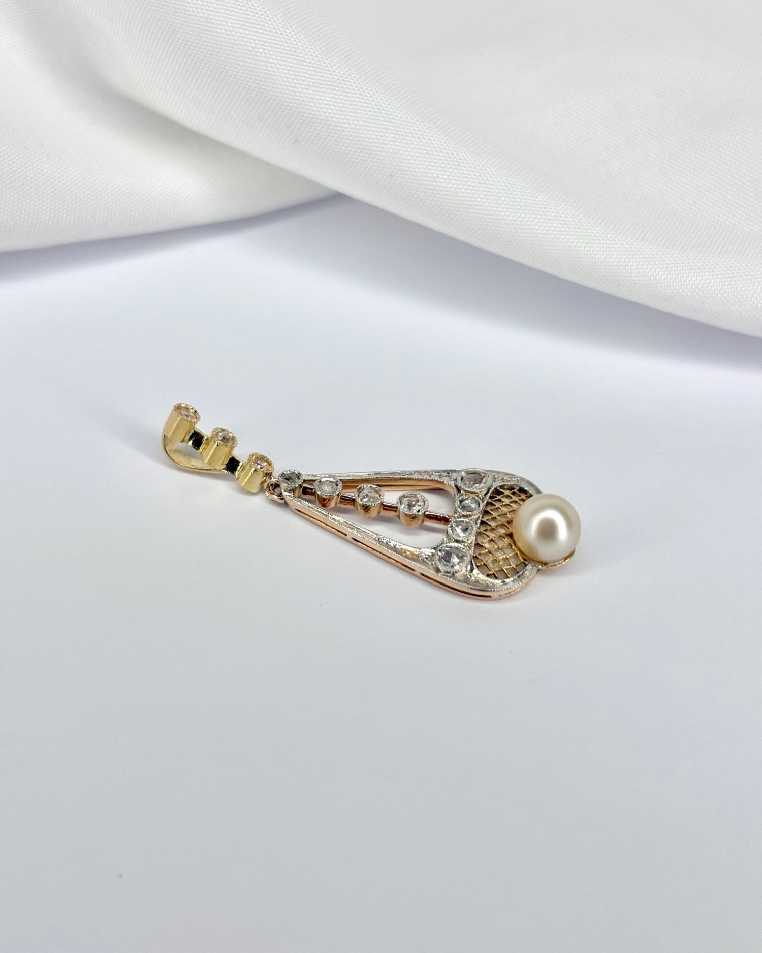 Pendentif Art Déco Diamants, Perle &amp; Nacre &quot;Ama&quot; - Elliade Paris