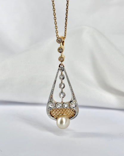 Pendentif Art Déco Diamants, Perle &amp; Nacre &quot;Ama&quot; - Elliade Paris