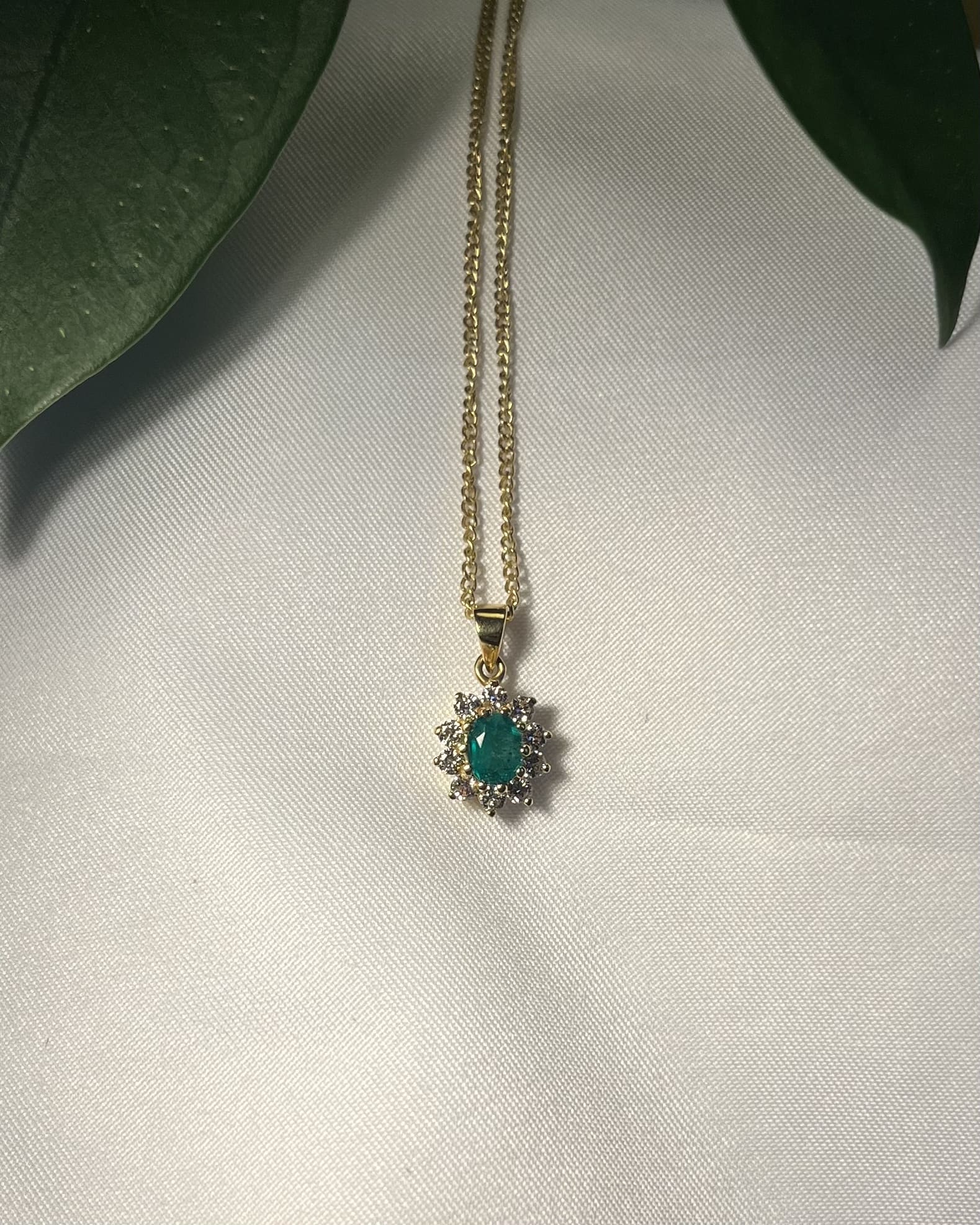 Pendentif art déco émeraude &amp; diamants "Reina" - Elliade Paris