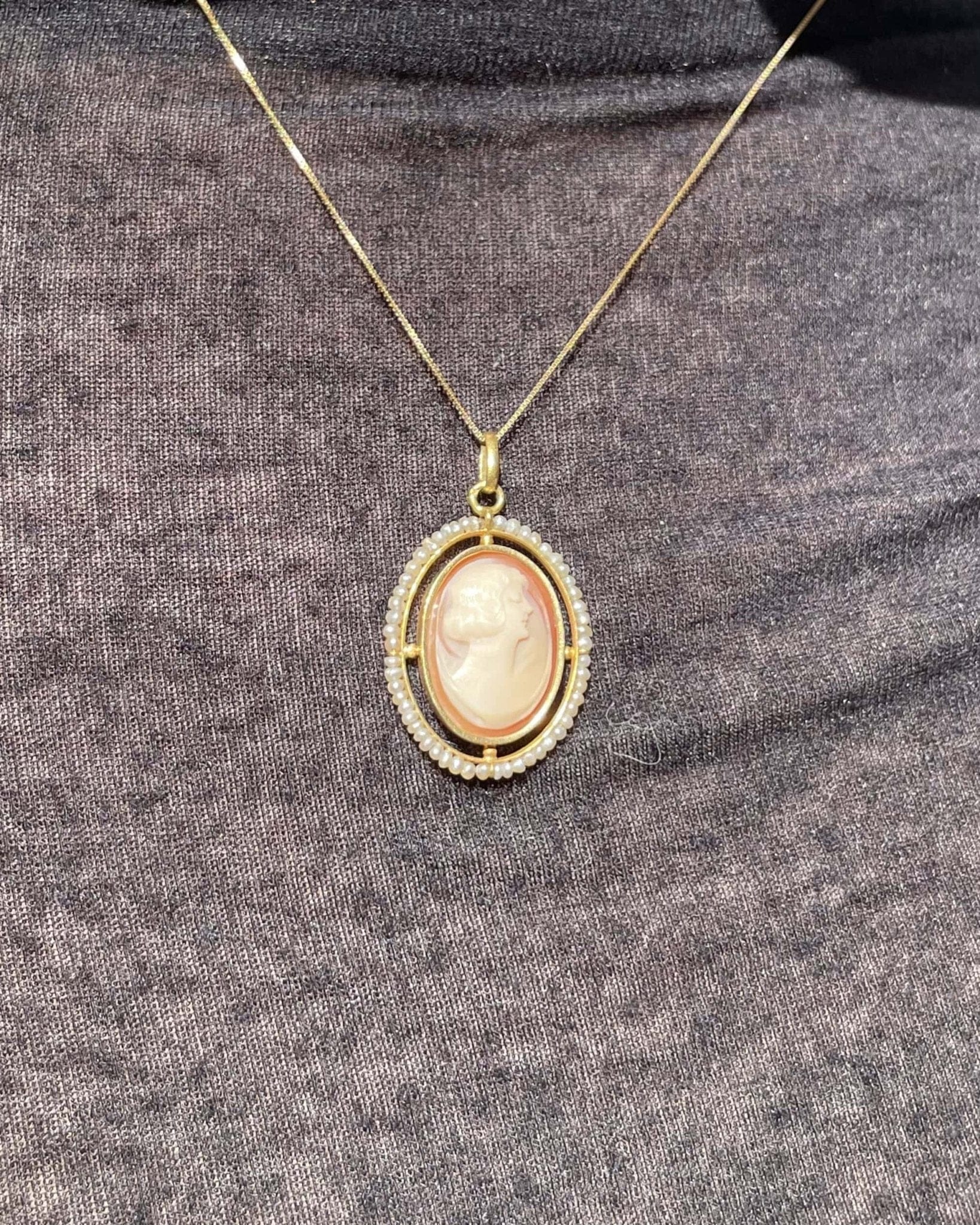 Pendentif Camé &amp; 54 Perles "Johanna" - Elliade Paris