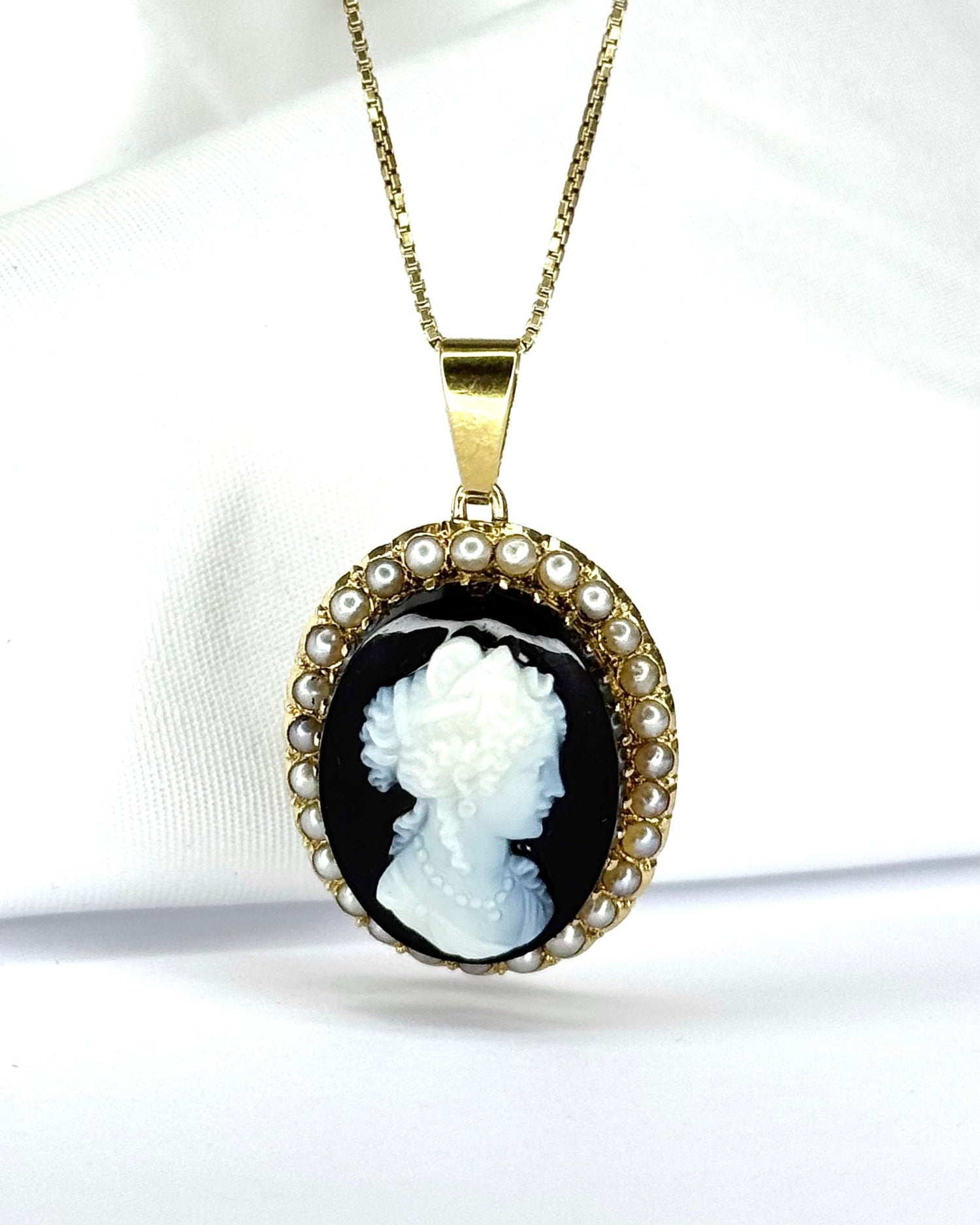 Pendentif Camée, Perles &amp; Or 6.66g "Lisa" - Elliade Paris