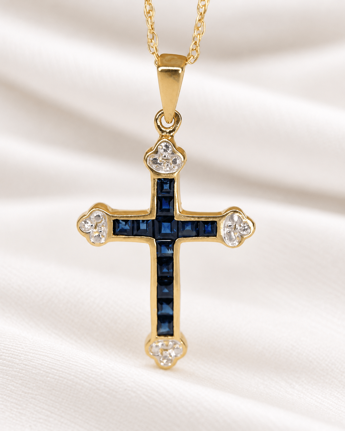 Pendentif Croix Saphirs 0.60 carat &amp; Diamants "Joseph" - Elliade Paris