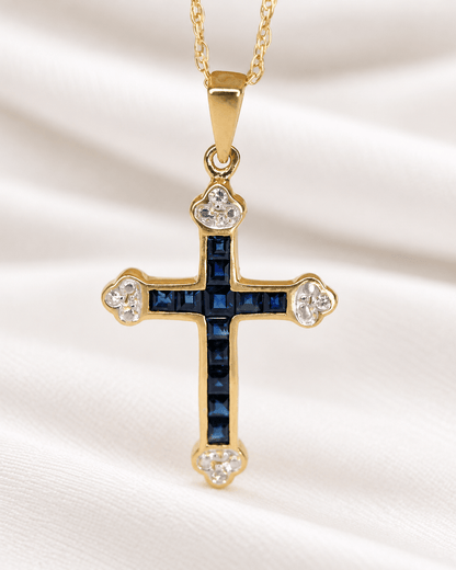 Pendentif Croix Saphirs 0.60 carat &amp; Diamants "Joseph" - Elliade Paris