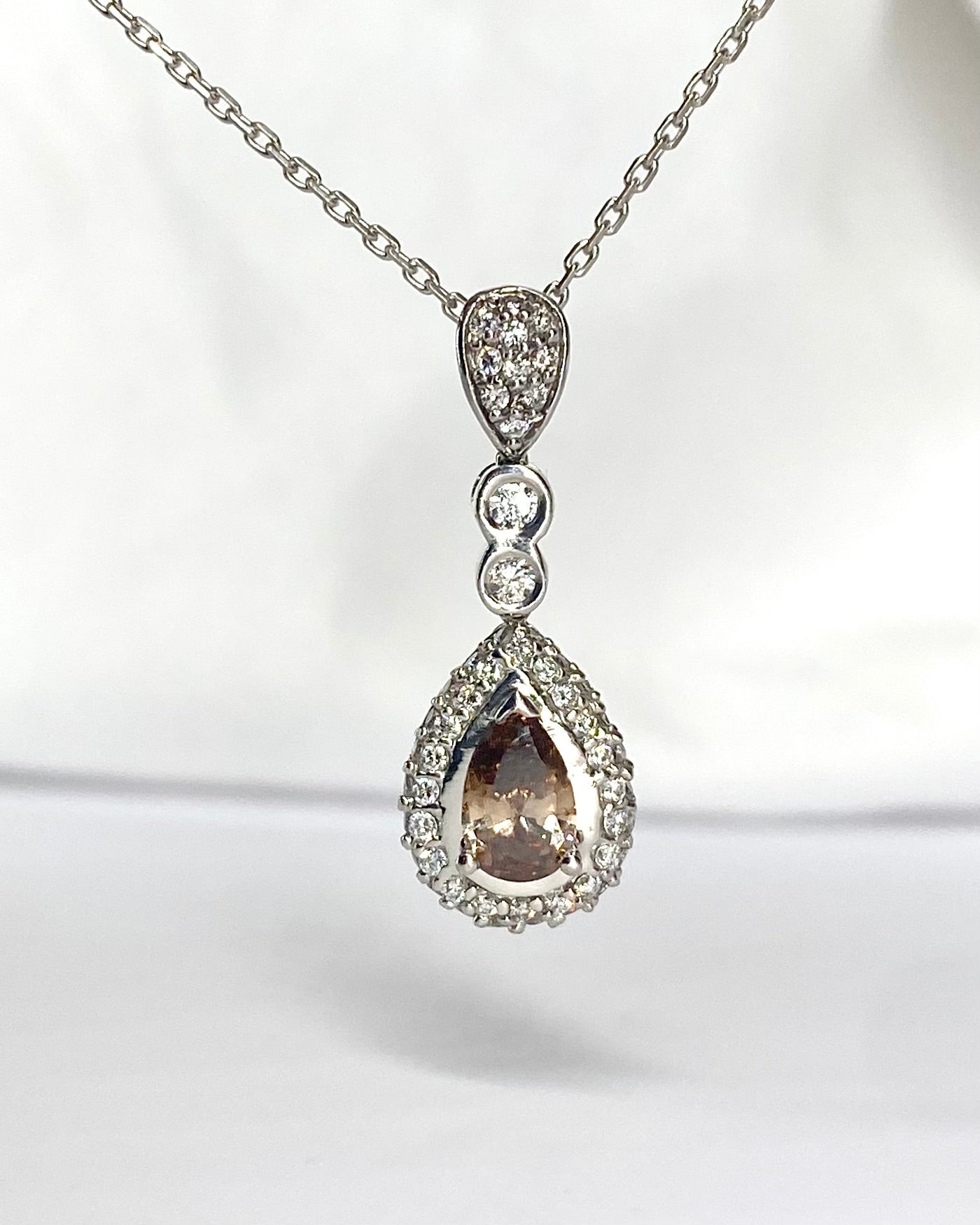 Pendentif Diamant Cognac 0.40 carat &amp; Diamants 0.61 carat "Maya" - Elliade Paris