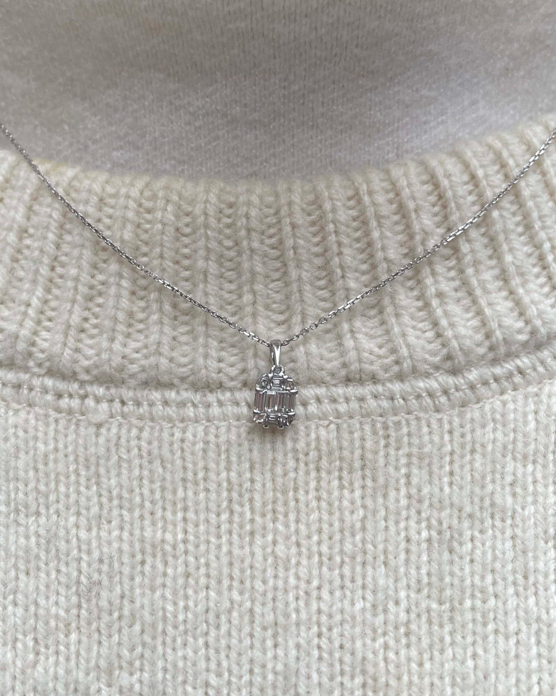 Vintage 10 Diamond &quot;Nova&quot; Pendant