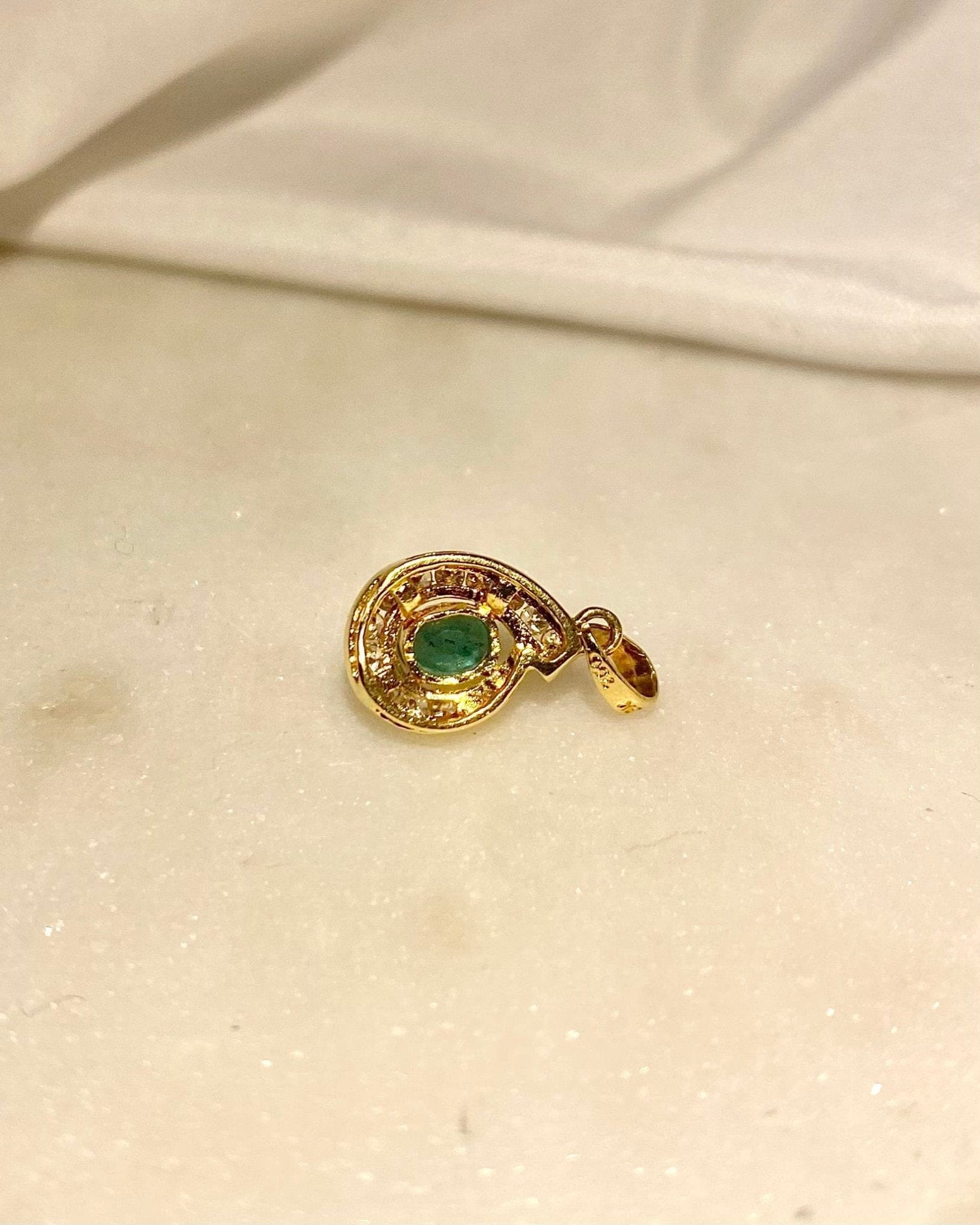 Pendentif Emeraude 0.35 carat &amp; Diamants "Pypa" - Elliade Paris