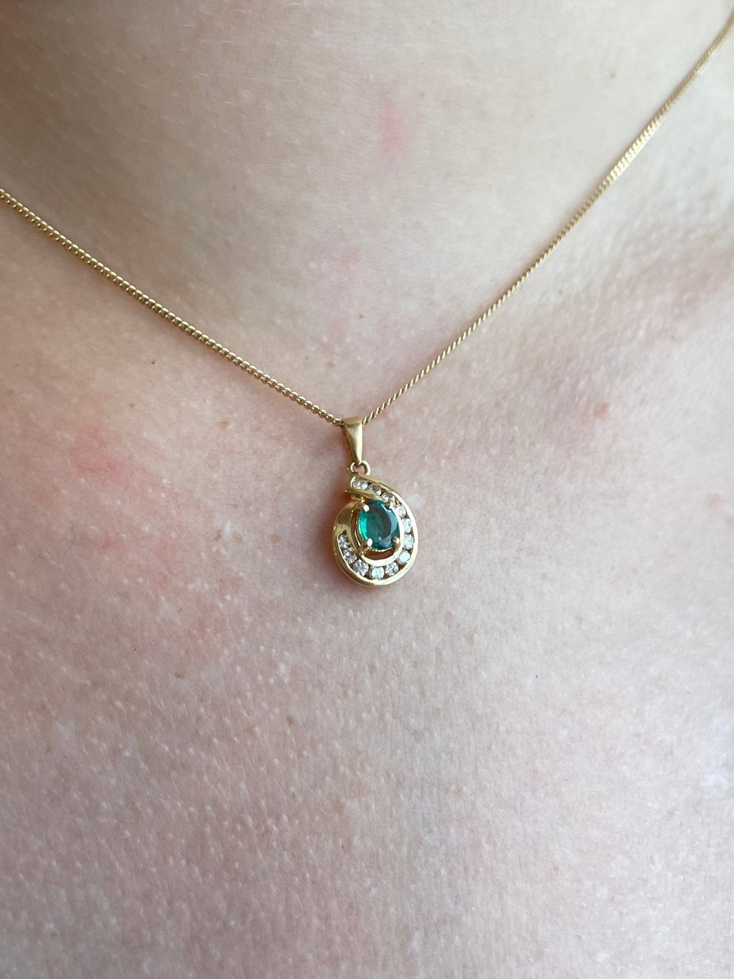Pendentif Emeraude 0.35 carat &amp; Diamants &quot;Pypa&quot; - Elliade Paris