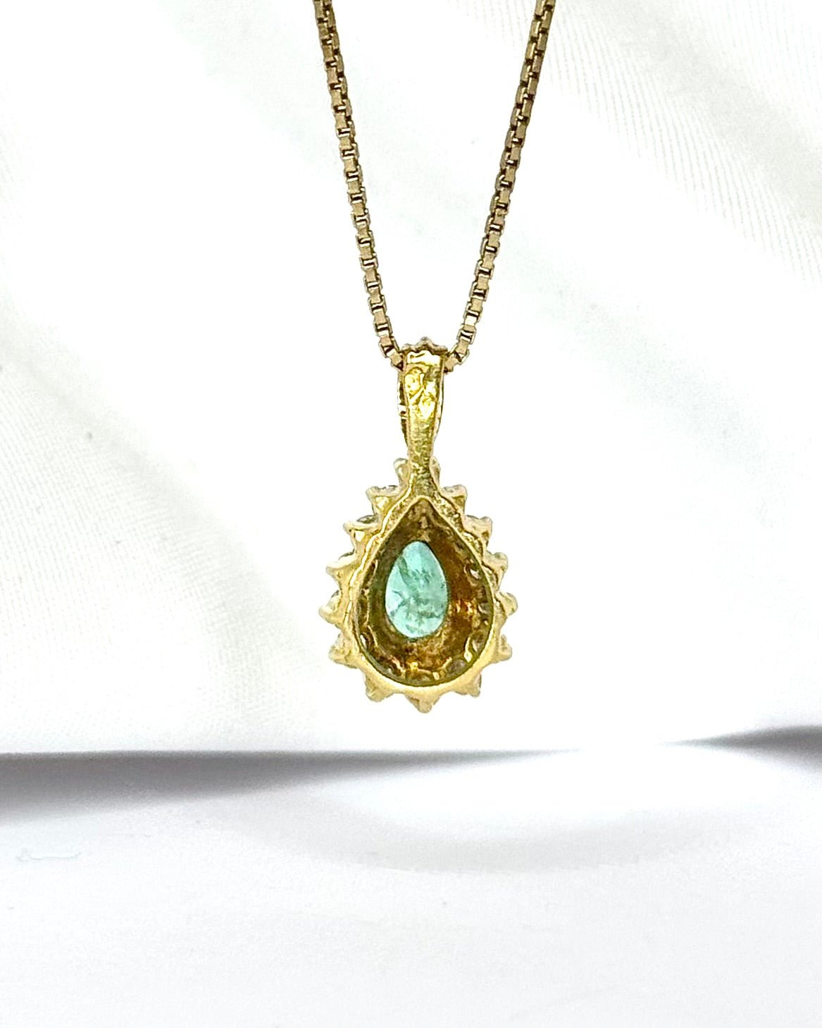 Pendentif Émeraude 0.44 carat &amp; Diamants 0.28 carat "Laly" - Elliade Paris
