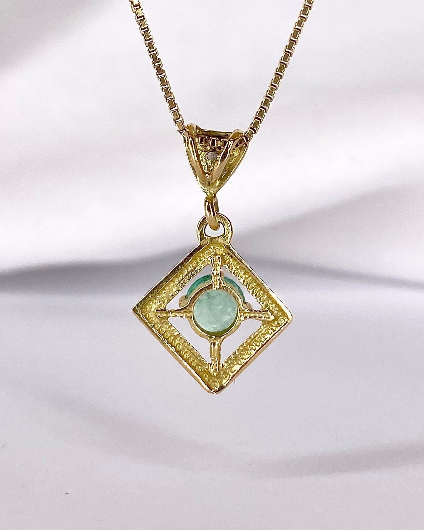 Pendentif Émeraude 0.45 carat &amp; Diamant "Isabella" - Elliade Paris