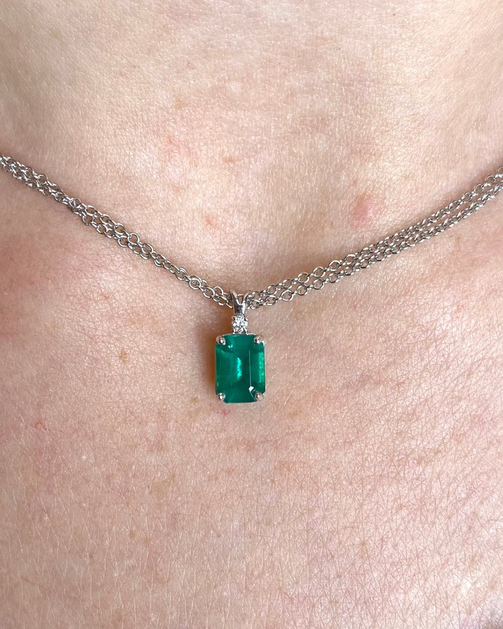 Pendentif Émeraude 0.60 carat &amp; Diamant &quot;Clarine&quot; - Elliade Paris