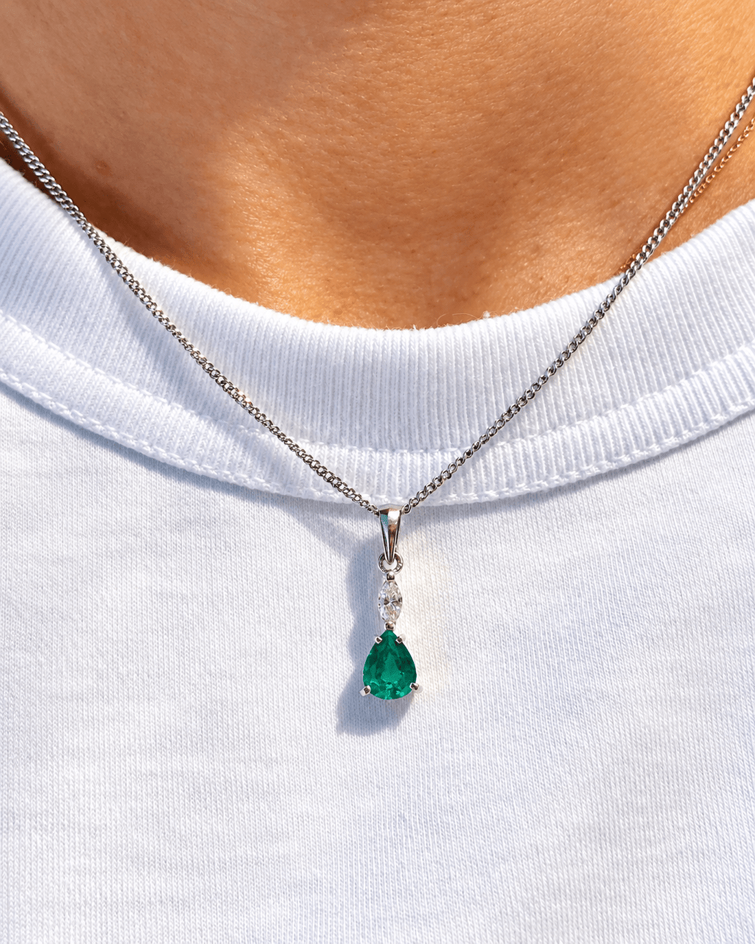 Pendentif Émeraude 1.22 carat &amp; Diamant 0.25 carat "Leanne" - Elliade Paris