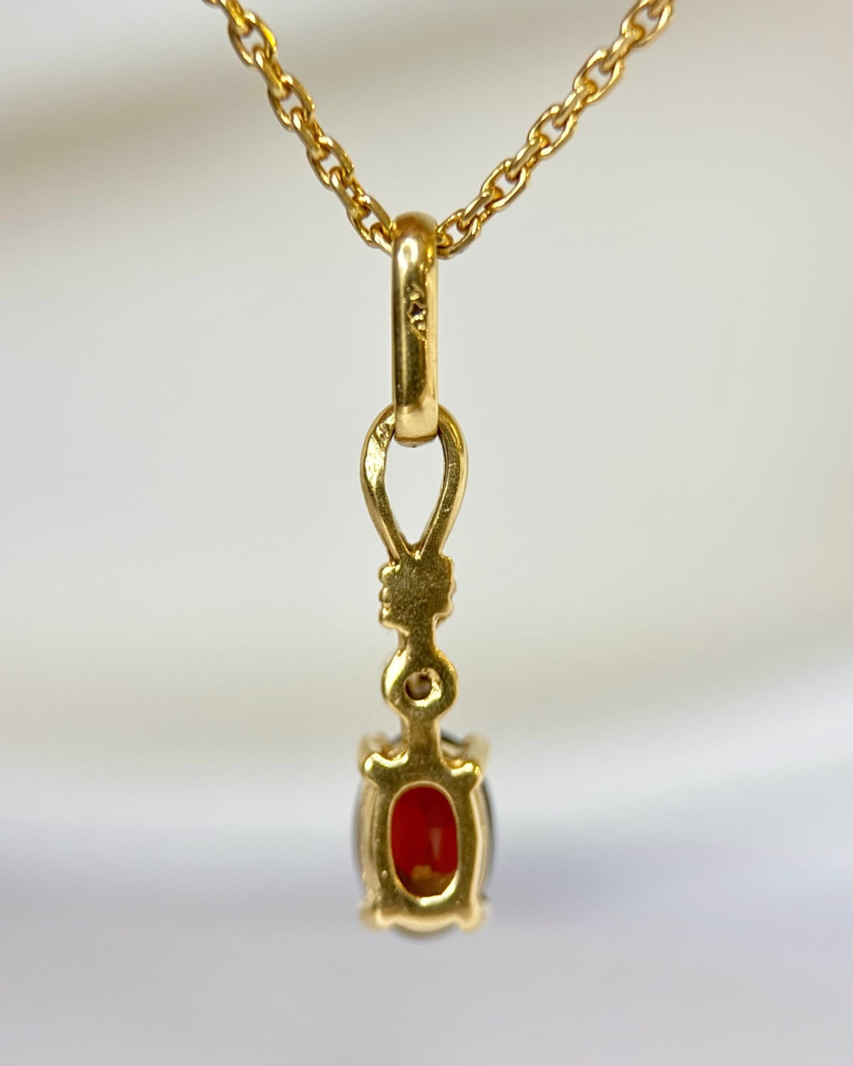 Pendentif Grenat Almandin 0.60 carat &amp; Diamant "Baptiste" - Elliade Paris