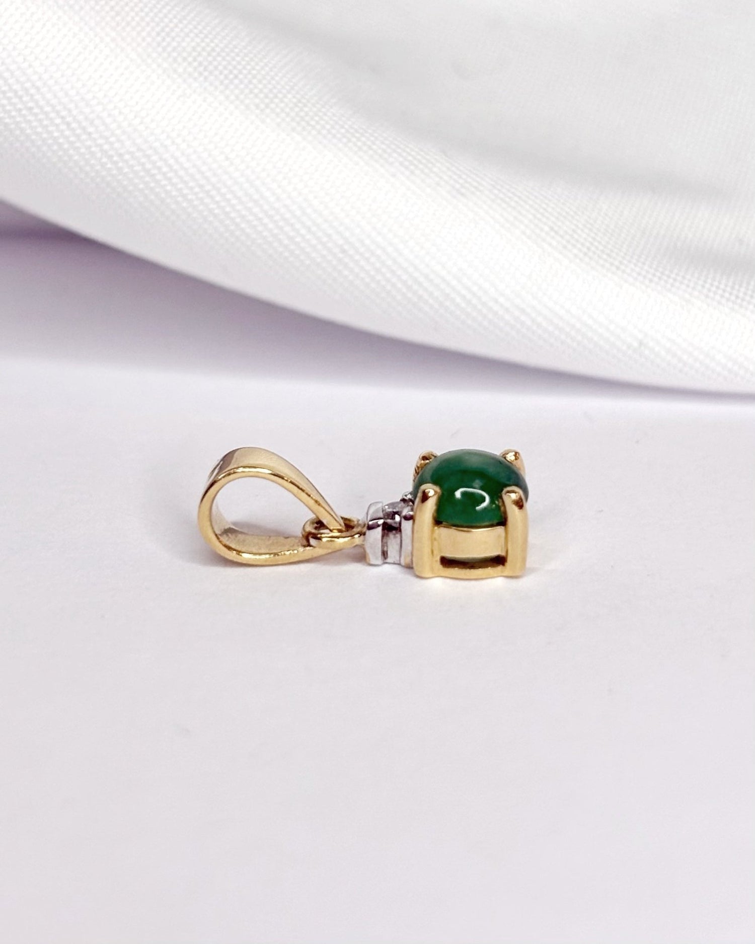 Pendentif Jade 0.45 carat &amp; Diamant "Nadia" - Elliade Paris