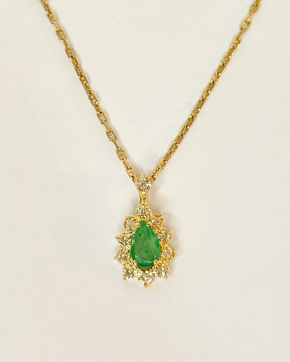Pendentif Marguerite Émeraude 0.50 carat &amp; 11 Diamants &quot;Leya&quot; - Elliade Paris