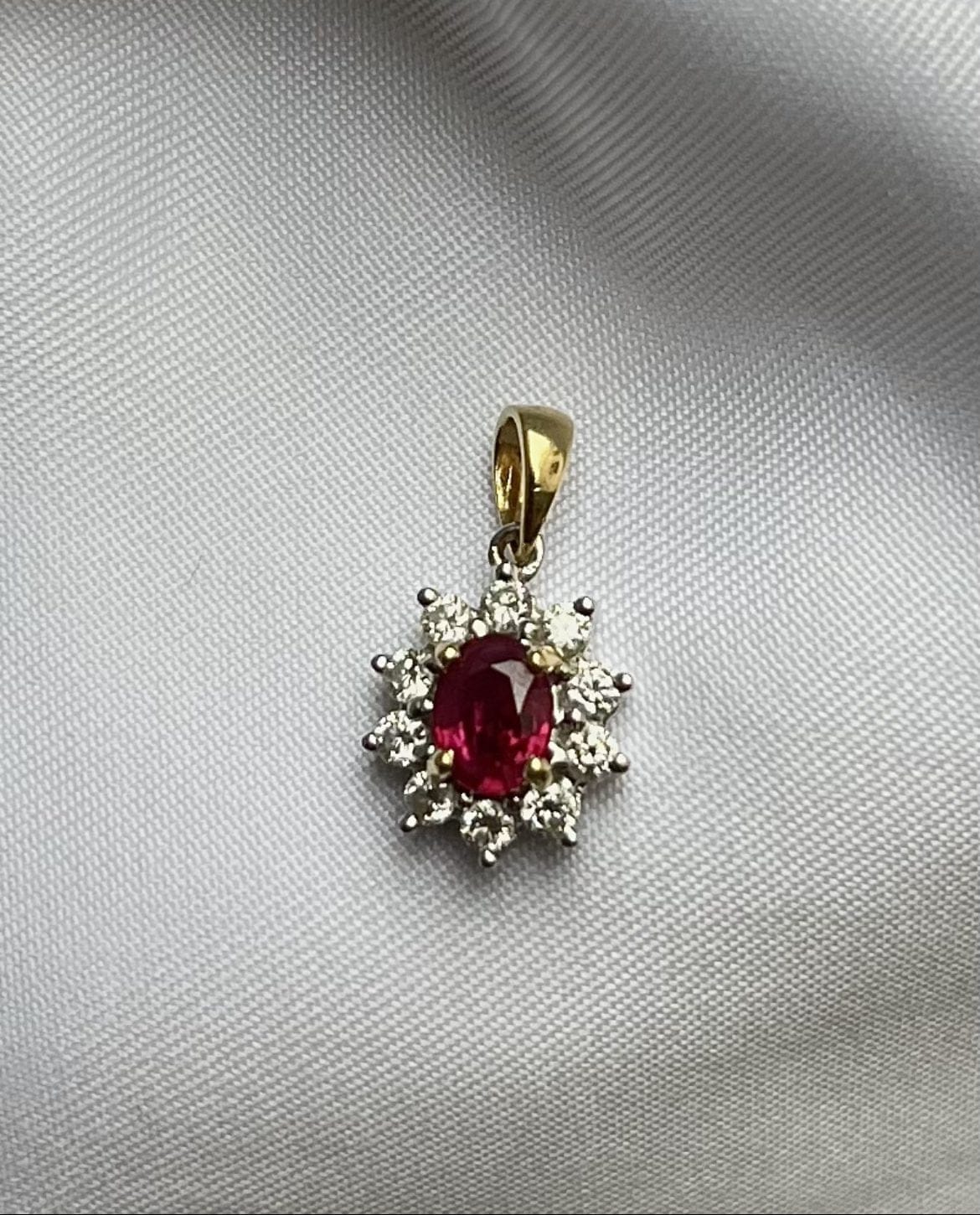 Pendentif Marguerite Rubis &amp; diamants "Penny" - Elliade Paris