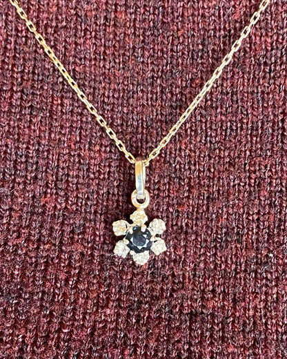 Pendentif Marguerite Saphir 0.30 carat &amp; Diamants "Salomé" - Elliade Paris