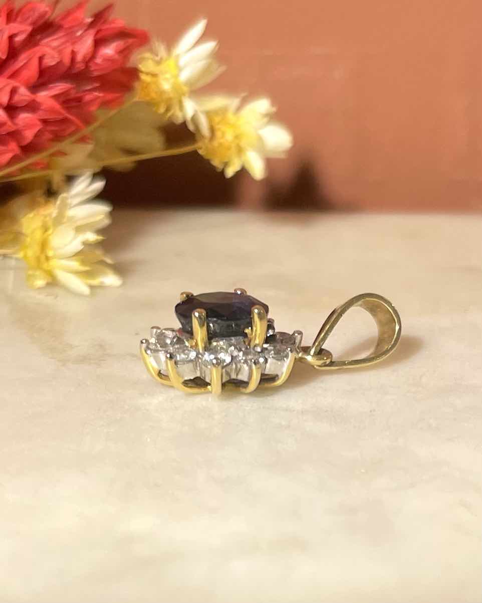 Pendentif Marguerite Saphir 1 carat &amp; Diamants "Elyna" - Elliade Paris
