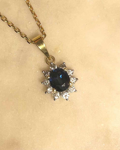 Pendentif Marguerite Saphir 1 carat &amp; Diamants &quot;Elyna&quot; - Elliade Paris