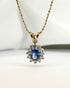 Pendentif Marguerite Saphir Bleu Pastel 0.45 carat & Diamants "Shania" - Elliade Paris