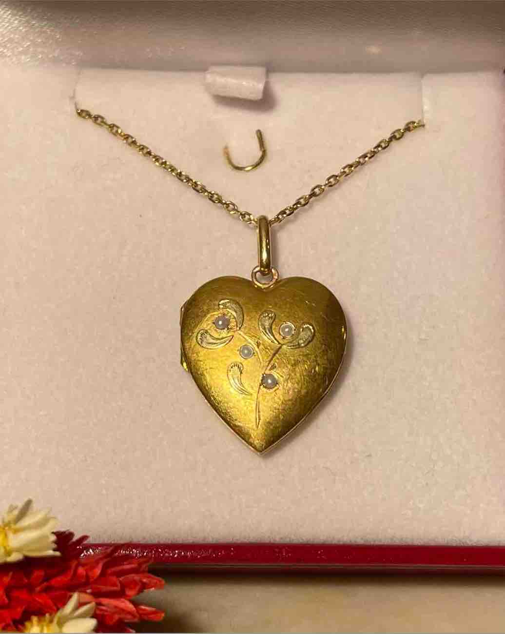 Pendentif Médaillon Cœur Ouvrant 4 Perles &quot;Imogene&quot;