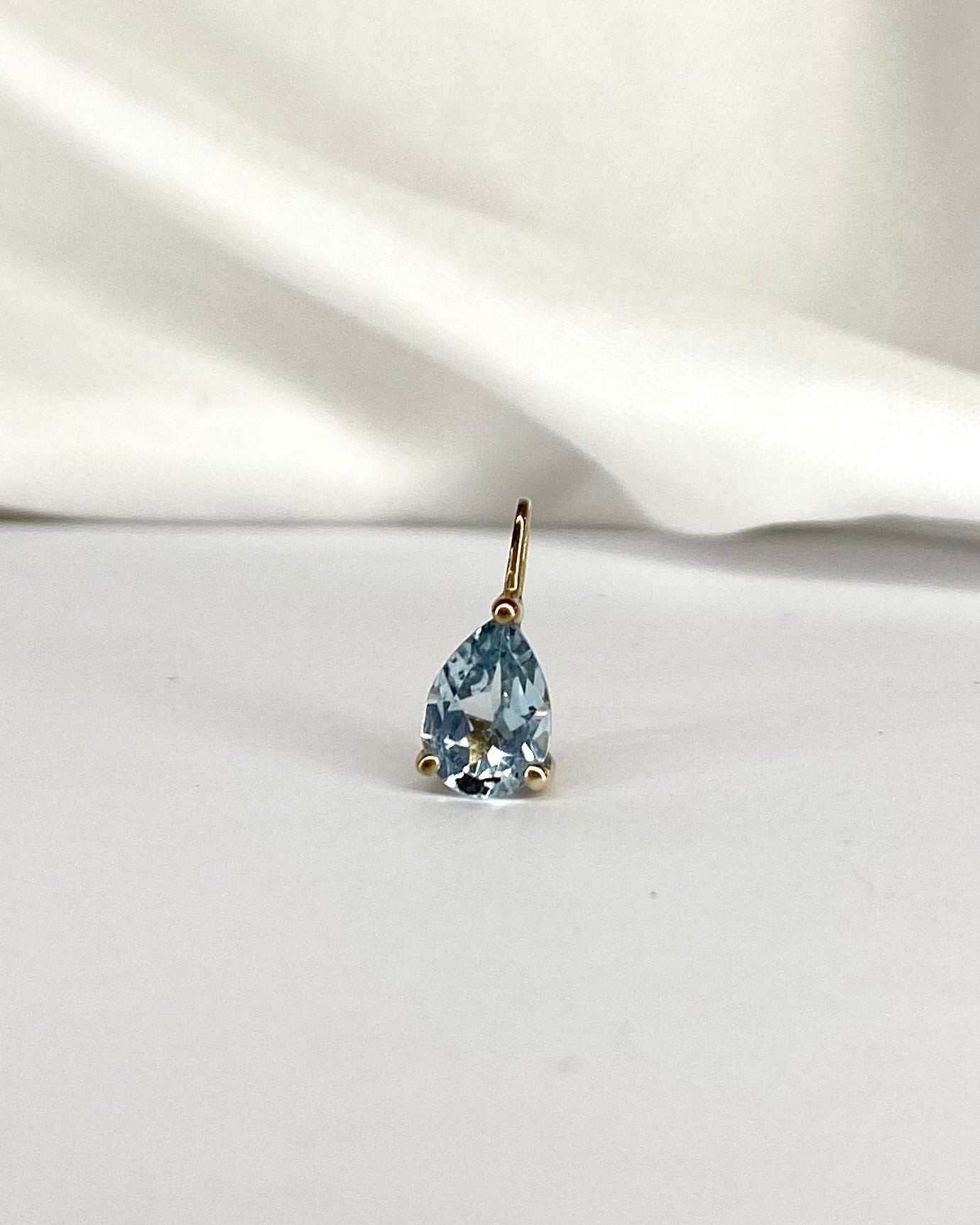 Pendentif Poire Aigue - Marine 0.55 carat "Cheyanne" - Elliade Paris