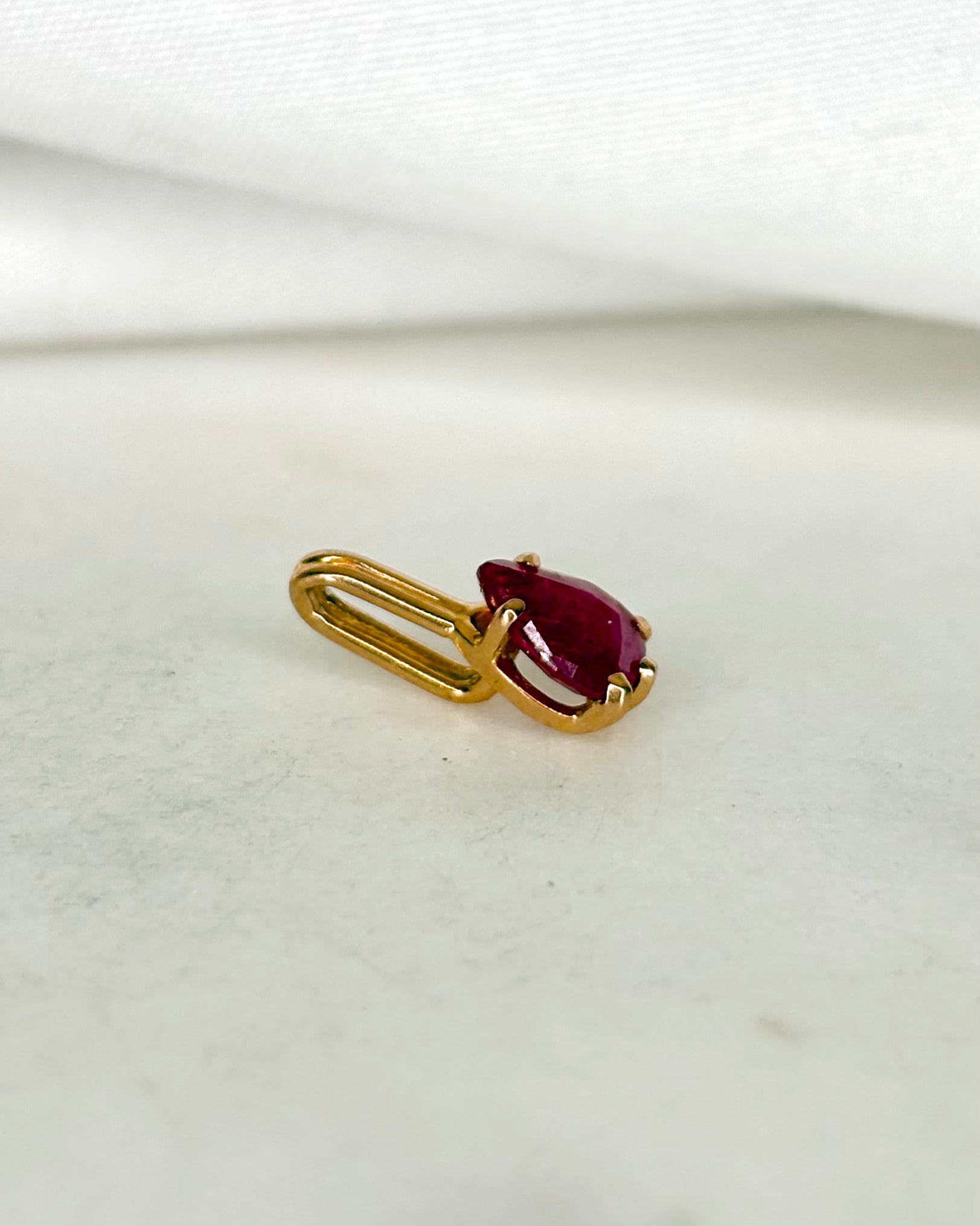 Pendentif Rubis 0.55 carat "Roxanne" - Elliade Paris