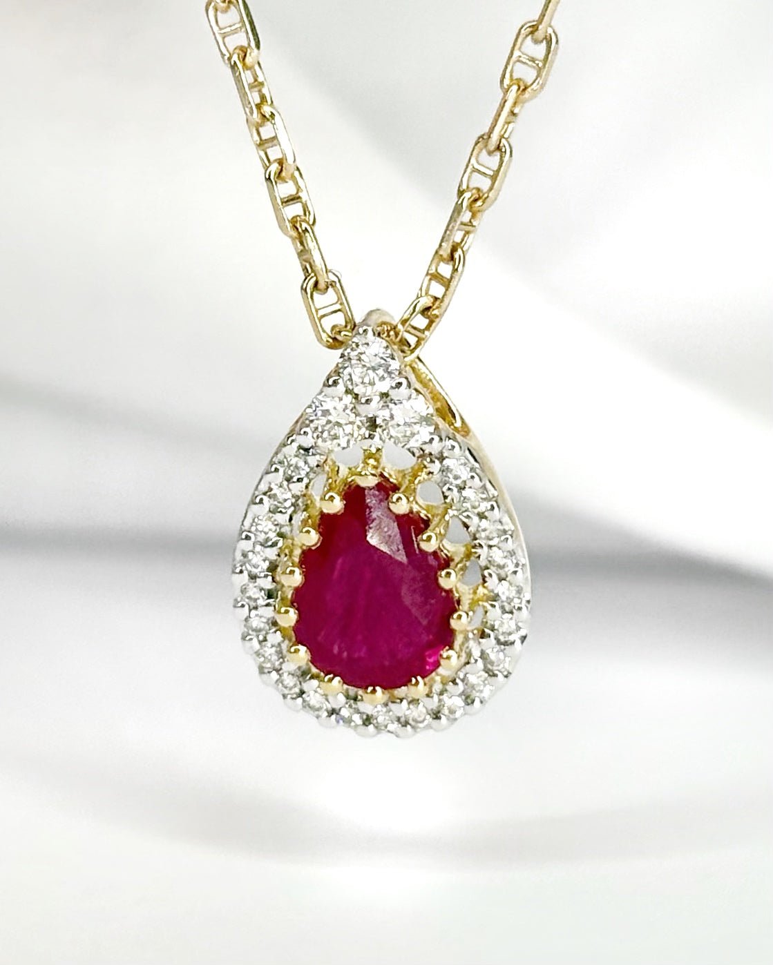 Pendentif Rubis 0.80 carat &amp; Diamants "Yann" - Elliade Paris