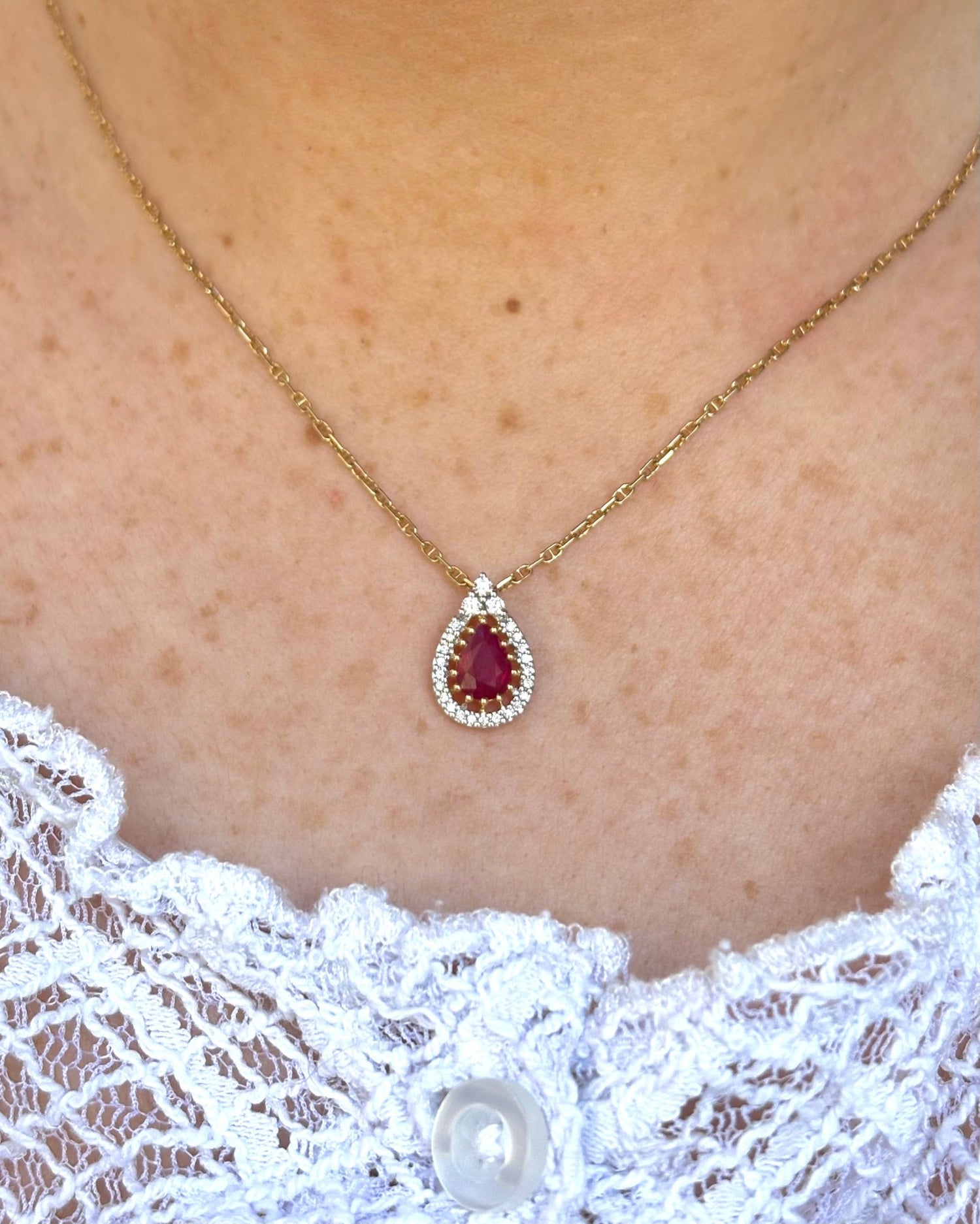 Pendentif Rubis 0.80 carat &amp; Diamants "Yann" - Elliade Paris