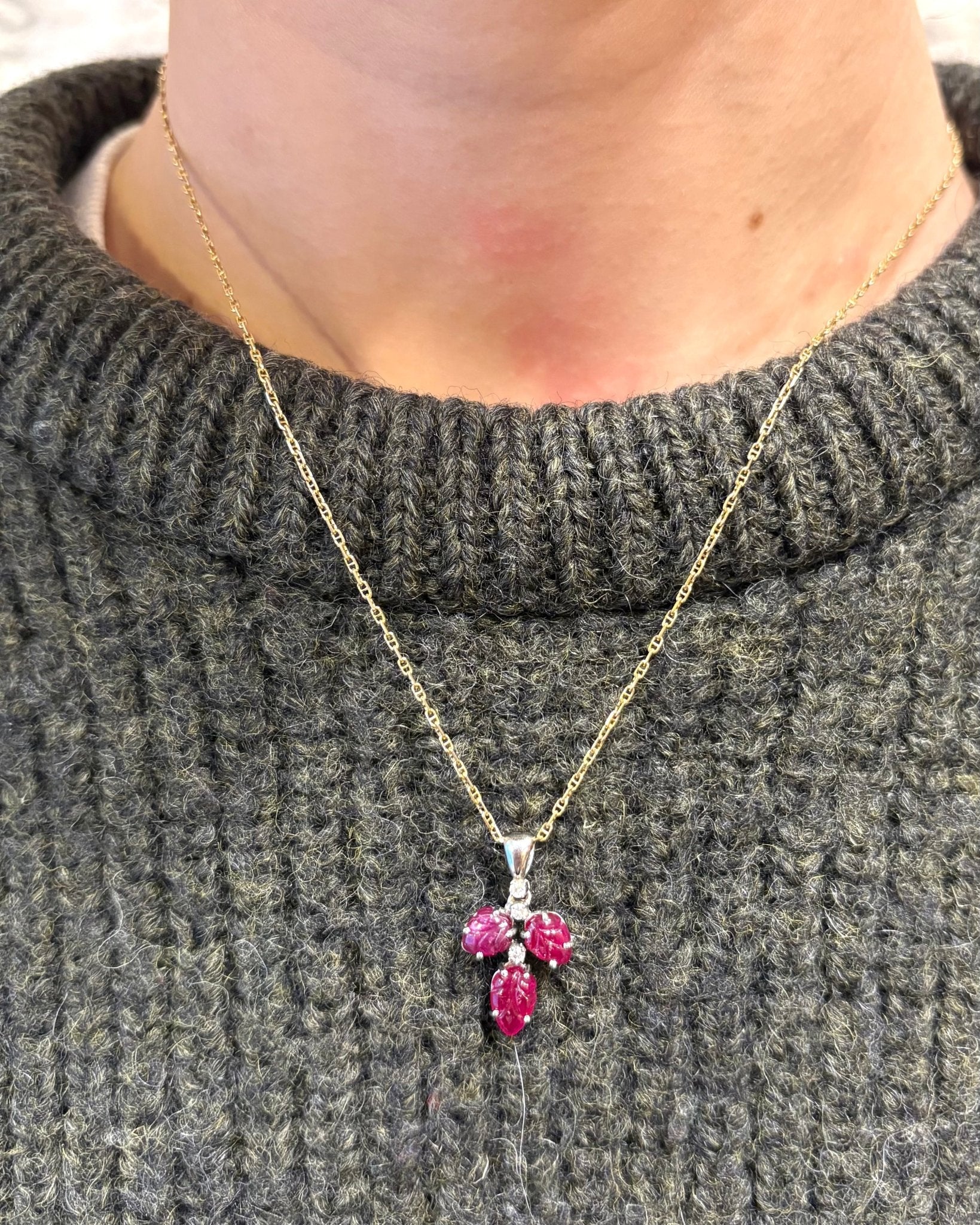 Pendentif Rubis 2.80 carats &amp; Diamants "Tanina" - Elliade Paris