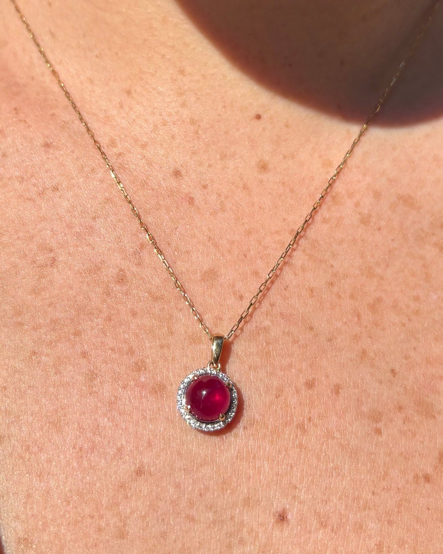 Pendentif Rubis 4.60 carats &amp; Diamants &quot;Romane&quot; - Elliade Paris