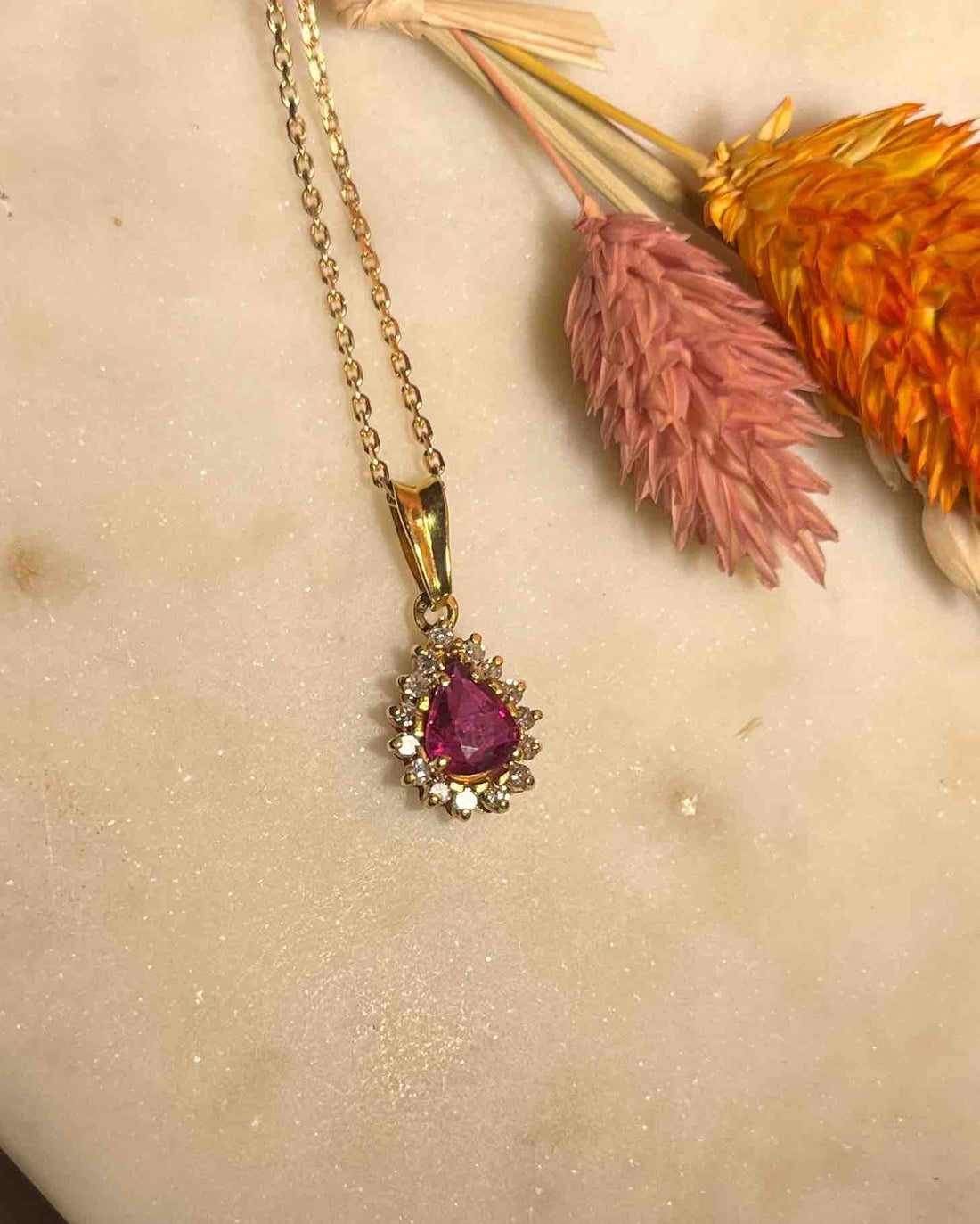 Pendentif Marguerite Rubis &amp; diamants &quot;Kessy&quot;