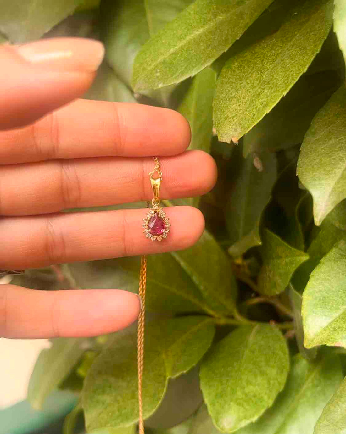 Pendentif Marguerite Rubis &amp; diamants &quot;Kessy&quot;