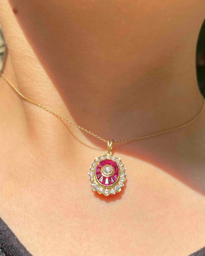 Colgante estilo Art Déco con rubíes y diamantes &quot;Romane&quot;