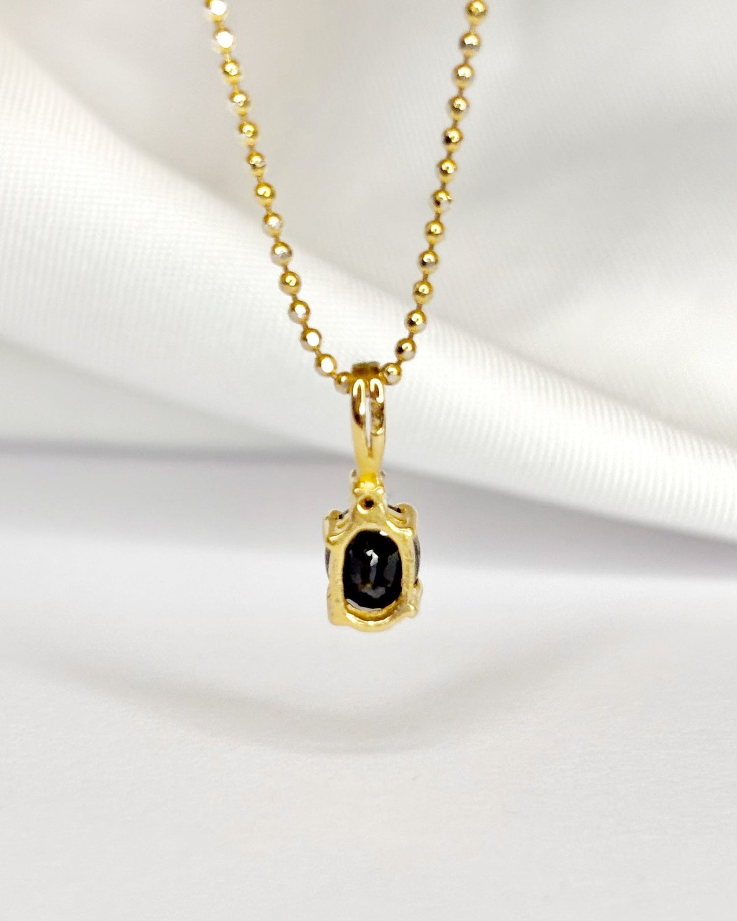 Pendentif Saphir 0.70 carat &amp; Diamant "Marin" - Elliade Paris