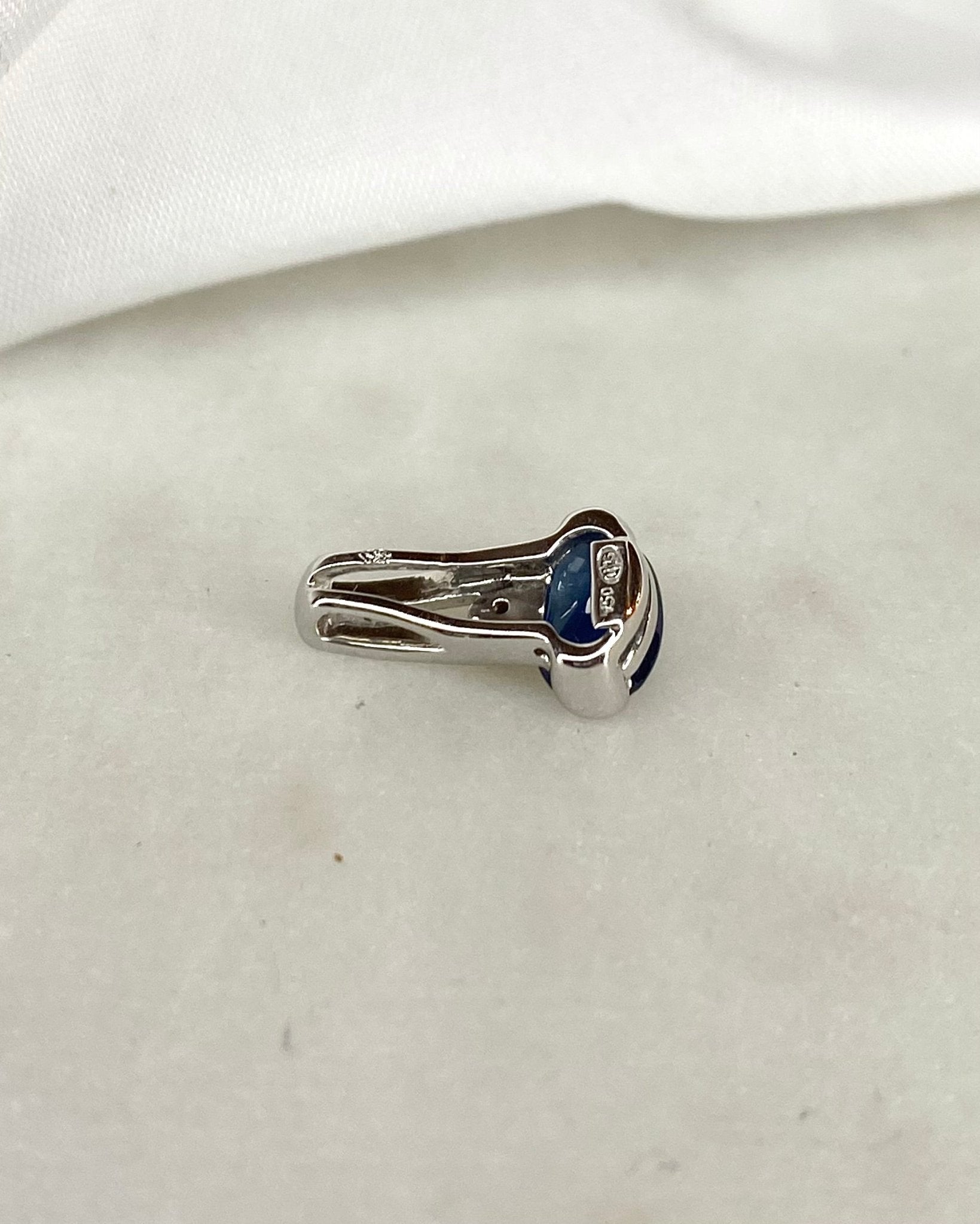 Pendentif Saphir 1 carat &amp; Diamant &quot;Lison&quot; - Elliade Paris