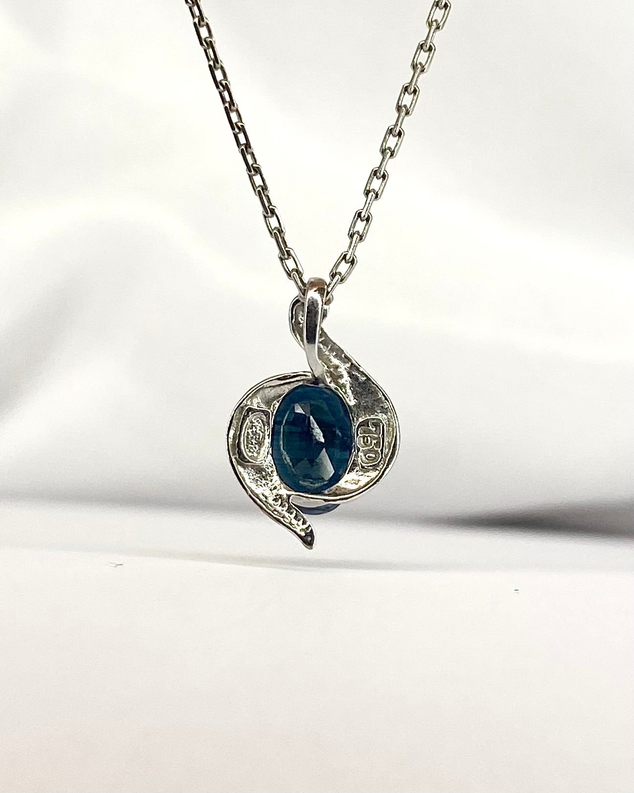 Pendentif Saphir 1 carat "Justine" - Elliade Paris