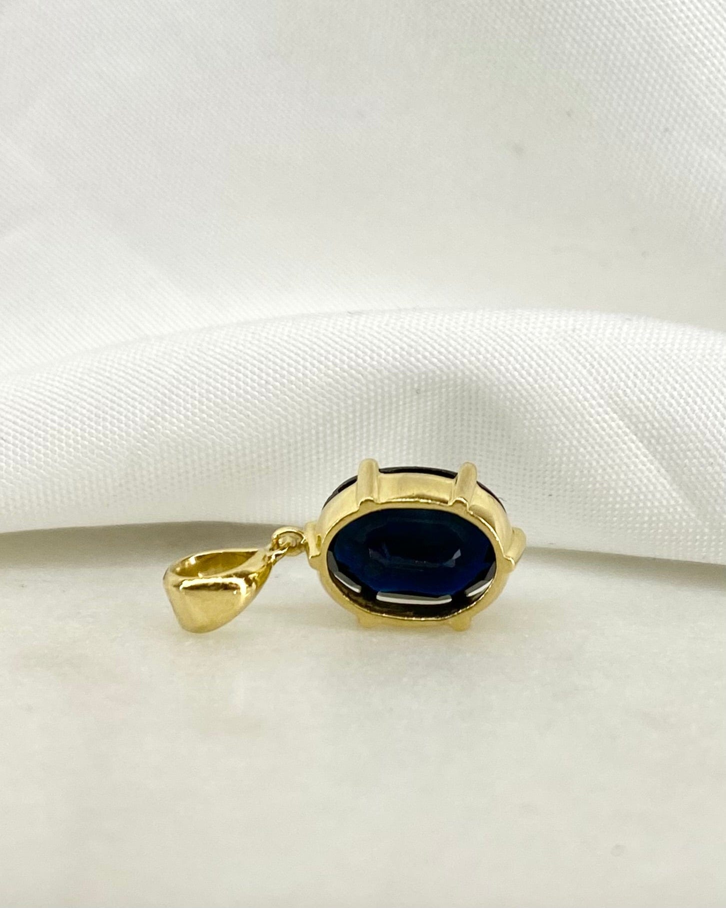 Pendentif Saphir 2.50 carats "Kaylee" - Elliade Paris