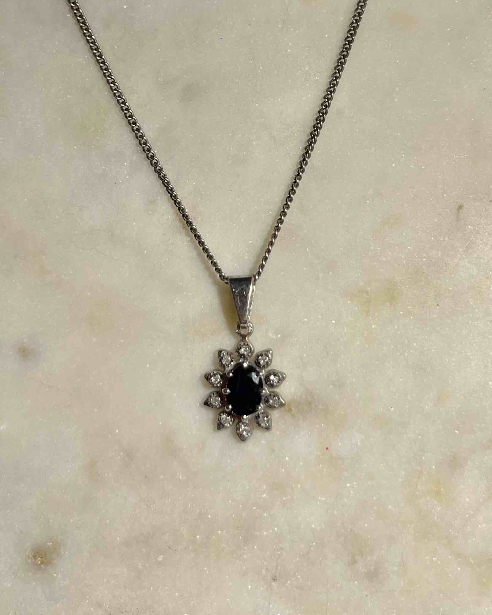 Pendentif Marguerite Saphir &amp; Diamants &quot;Margaux&quot;