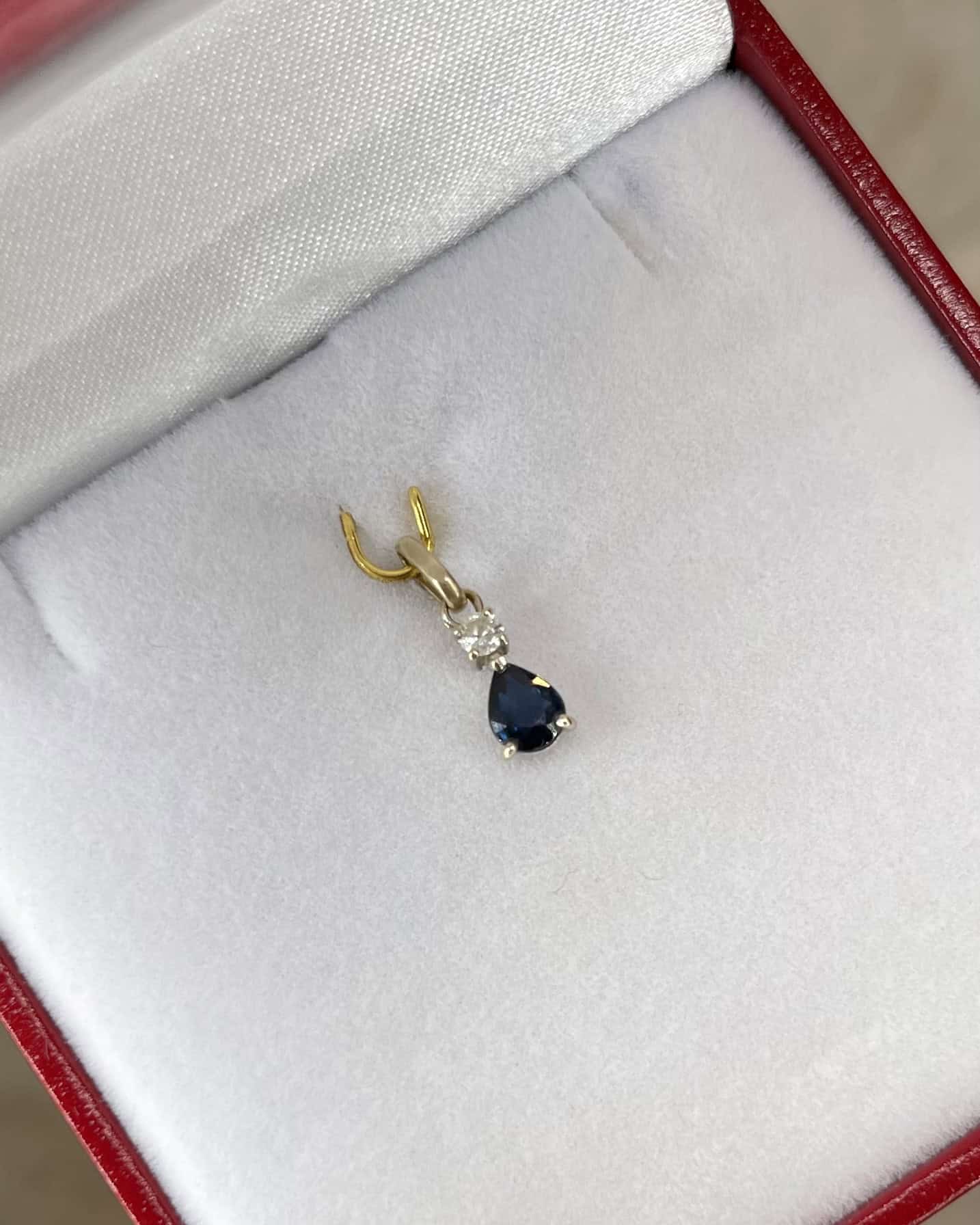 Pendentif Saphir &amp; Diamant &quot;Lora&quot; - Elliade Paris