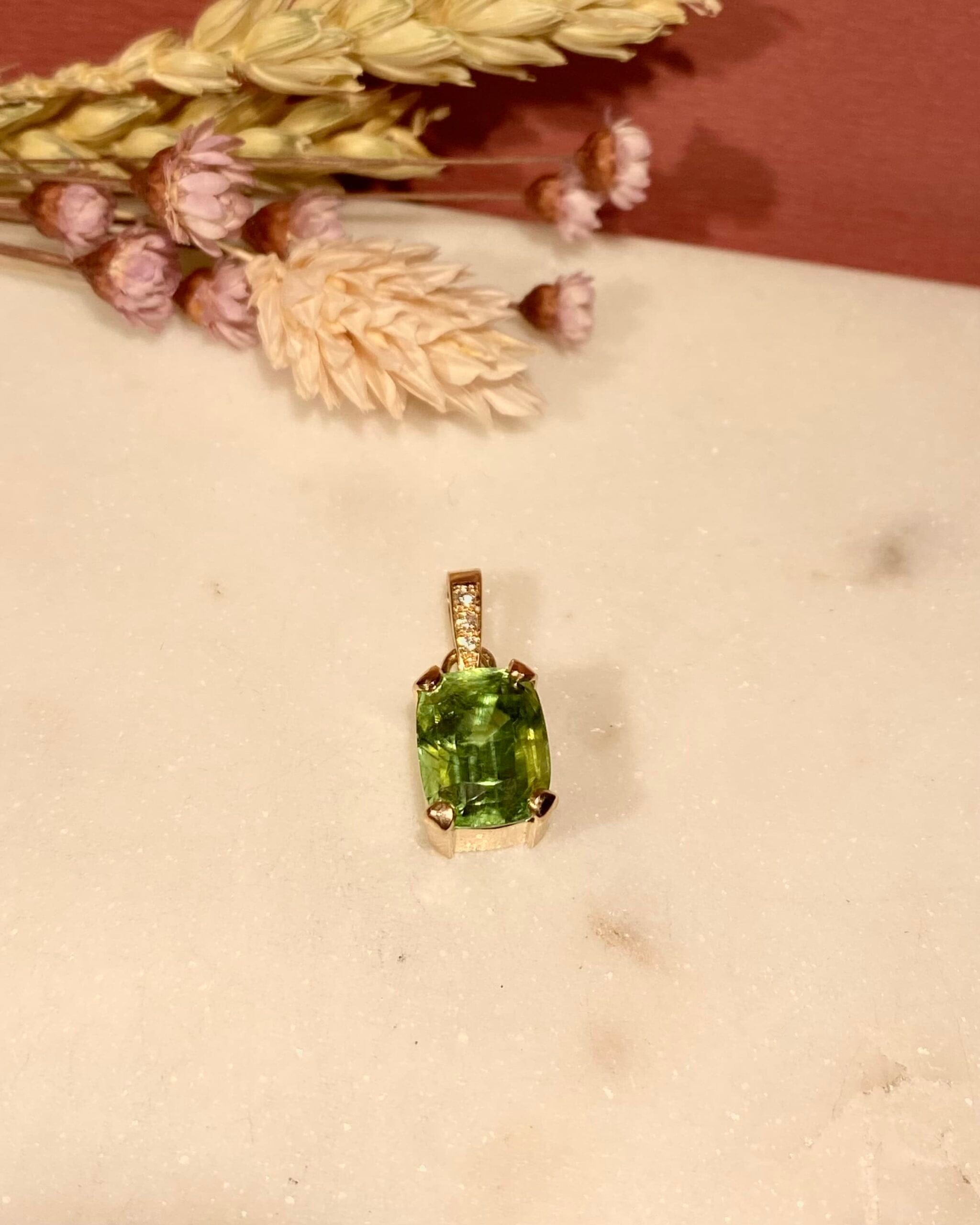 Pendentif Vintage Tourmaline 4.75 carats &amp; Diamants "Talia" - Elliade Paris