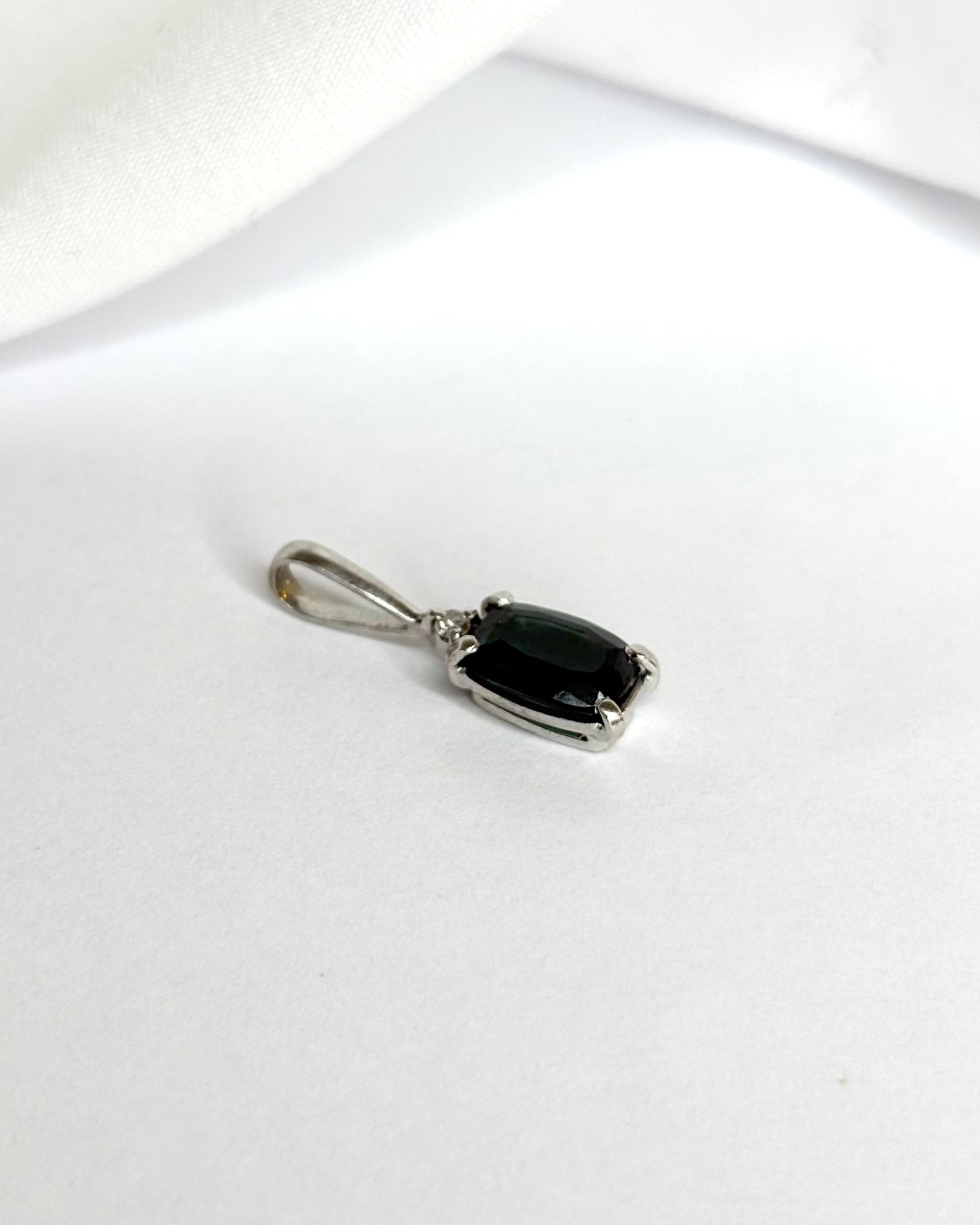 Pendentif Tourmaline Verte 3.15 carats &amp; Diamant "Nadia" - Elliade Paris