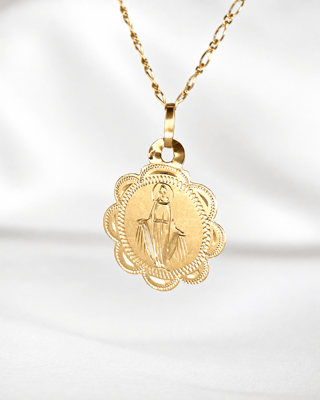 Pendentif Vierge Marie Or Rose 18 carats "Anne" - Elliade Paris