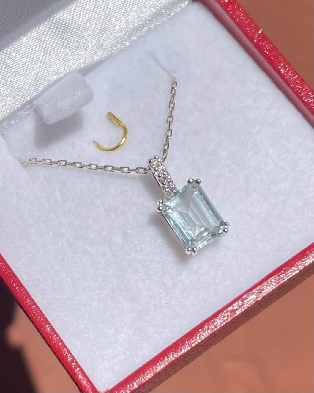 Pendentif Aigue-Marine 1.15 carat et Diamants &quot;Maily&quot;