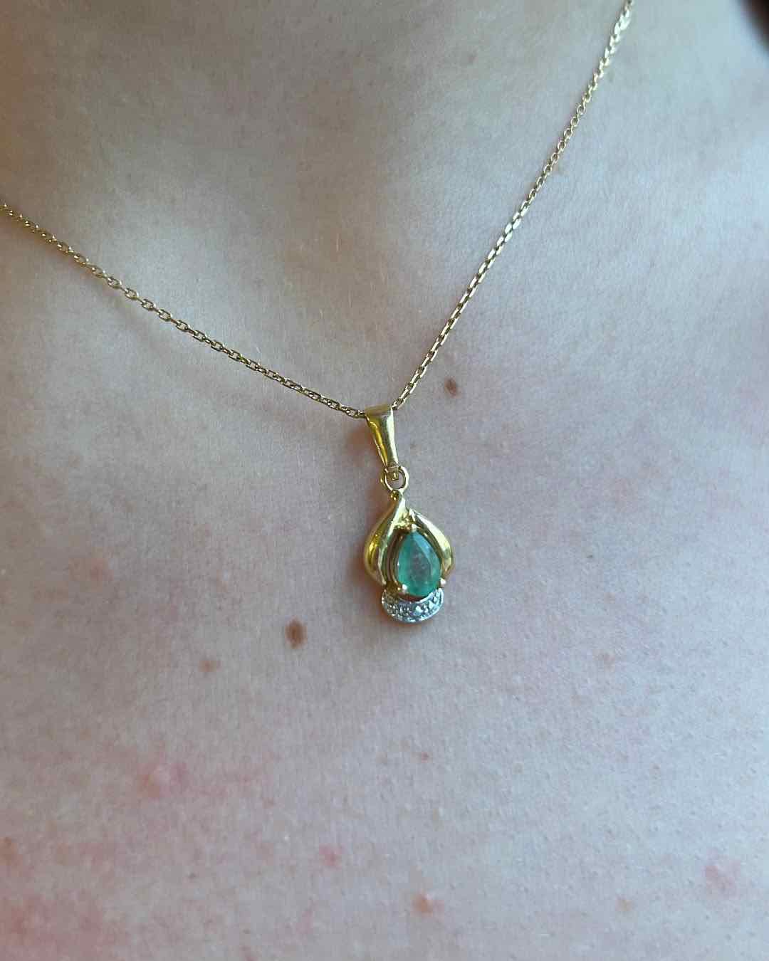 Pendentif Vintage Émeraude 0.35 carat &quot;Kyra&quot; - Elliade Paris