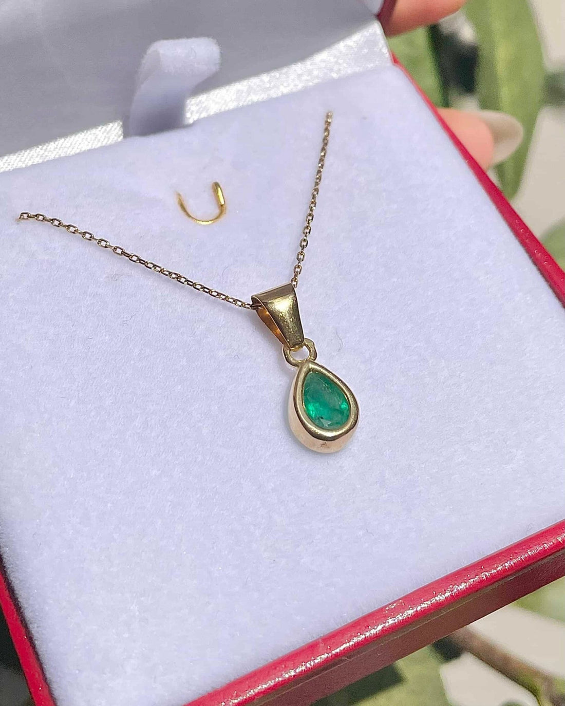 Pendentif Vintage Émeraude 0.60 carat &quot;Melissa&quot; - Elliade Paris